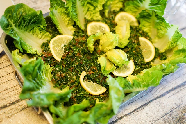 Taboulé : persil, tomates, oignons, boulgour fin, citron et huile d'olive